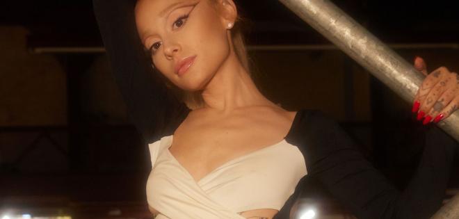 "yes, and?": Ντεμπούτο στην κορυφή του Billboard για την Ariana Grande