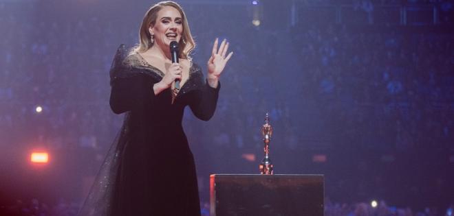 Adele: Η απόλυτη νικήτρια των Brit Awards