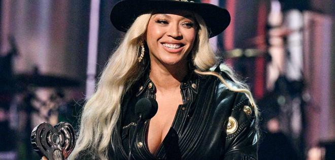Beyoncé: Πέτυχε το όγδοο Νο.1 album της καριέρας της στο Billboard 200