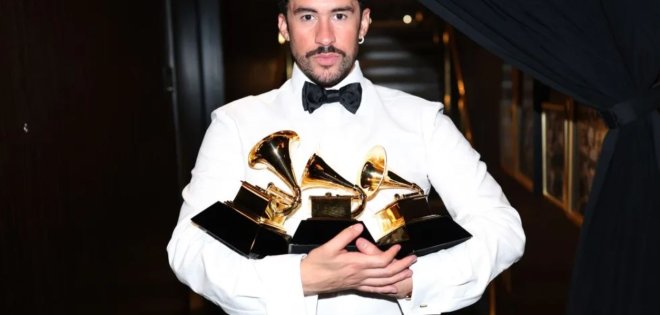 Ο Bad Bunny γράφει ξανά ιστορία μετά την ρεκόρ εμφάνισή του στο Super Bowl