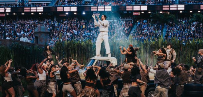 Bad Bunny: Από το Super Market στο Super Bowl !