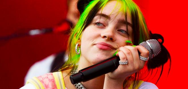 Η μητέρα της Billie Eilish συμμετέχει στα «Φιλαράκια»