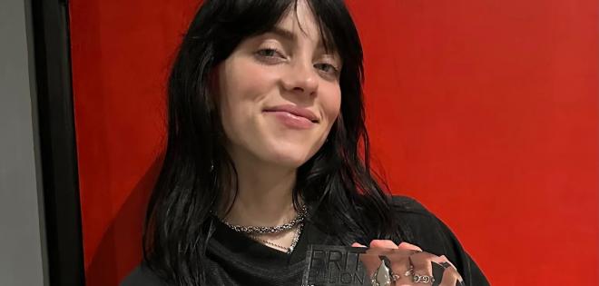 Billie Eilish – Ξεπέρασε το ένα δισ. σε ψηφιακές μεταδόσεις