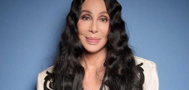Cher: Ο Sonny Bono δεν την έβρισκε αρκετά... ελκυστική στην αρχή