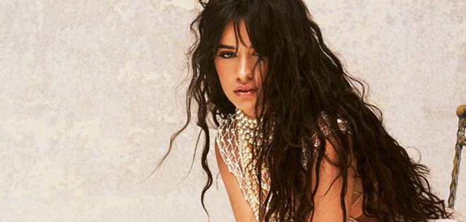 Η Camila Cabello συνεχίζει να γράφει ιστορία με το "Senorita"