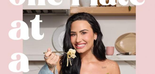 Η Demi Lovato ανακοινώνει βιβλίο μαγειρικής 'One Plate at a Time'
