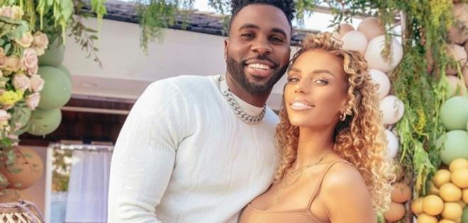 Jason Derulo: Διοργάνωσε baby shower με τη σύντροφό του για το μωρό τους (photos)