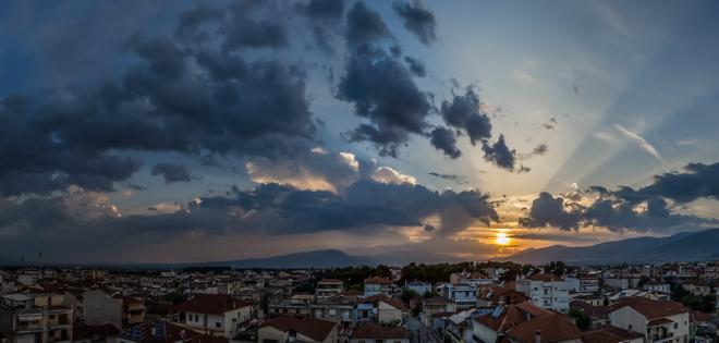 Όταν ξυπνάς πολύ πρωί... - της Κικής Μηλίδου