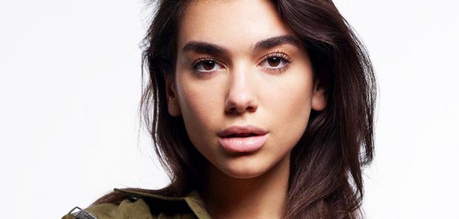 H Dua Lipa στο μουσικό θέμα του James Bond; 