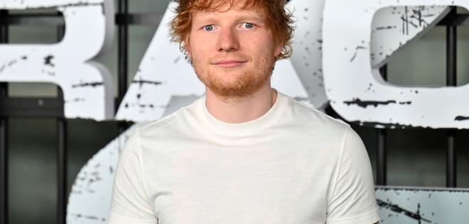 Ed Sheeran: Η τούμπα λίγο πριν βγει στη σκηνή