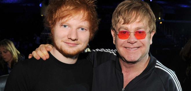 Ed Sheeran: Ανταλλαγή ugly Christmas sweaters με τον Elton John