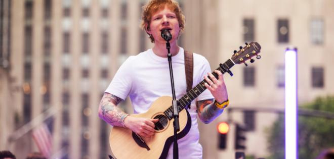 Ed Sheeran – συναυλία έκπληξη με παιδική μπάντα