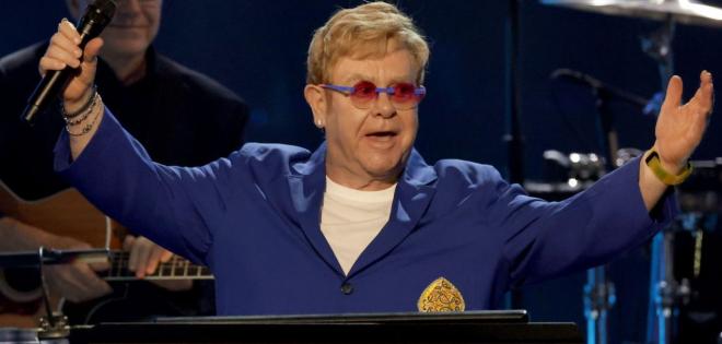 Ο Elton John μίλησε για τα προβλήματα υγείας του