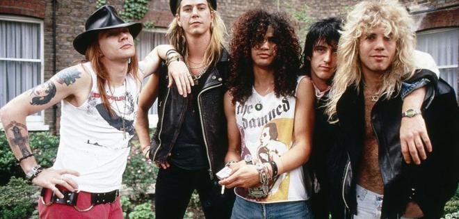 Ιστορία γράφουν οι Guns N' Roses με την επιτυχία τους