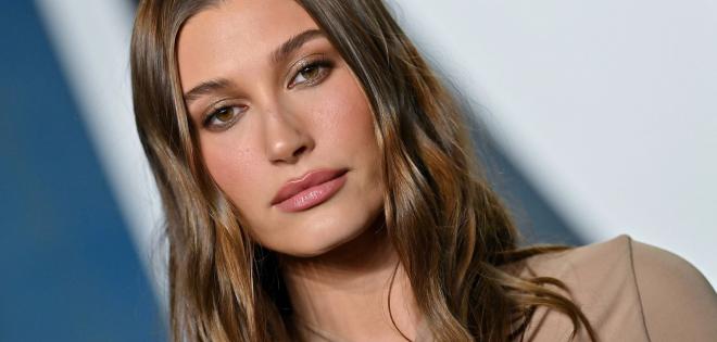 Hailey Bieber: Το καινούργιο κόσμημα για τη γέννηση του Jack Blues