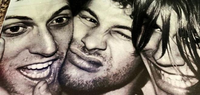 Πέθανε ο πρώην κιθαρίστας των Red Hot Chili Peppers