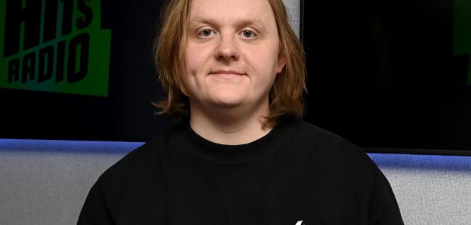 Lewis Capaldi: Τα νεότερα για την υγεία του - Το μήνυμα που μοιράστηκε με τους fans