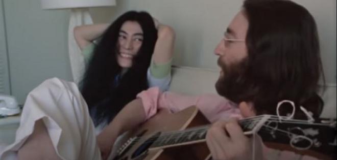 Για πρώτη φορά video με Lennon και Ono να κάνουν πρόβα το «Give Peace a Chance»