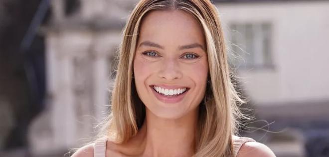 Η Margot Robbie απαντά στις φήμες για την ταινία της Kylie Minogue