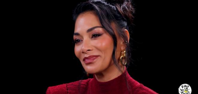 Η Nicole Scherzinger αποκαλύπτει ότι ο Prince κάποτε κρύφτηκε πίσω από έναν θάμνο για να τραβήξει την προσοχή της