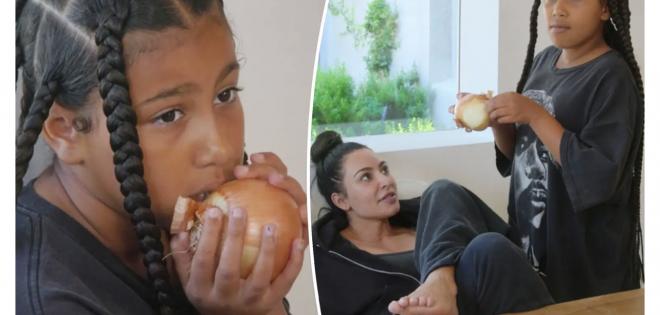 Kim Kardashian: Η κόρη της τρώει κρεμμύδι σαν μήλο και οι fans φρικάρουν