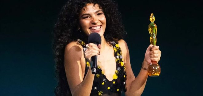 Η Olivia Dean, η Lola Young και οι Oasis αυξάνουν τα έσοδα  από τη μουσική στο Ηνωμένο Βασίλειο 