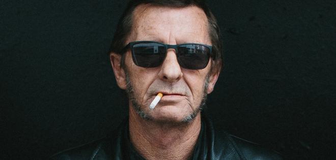 Ένοχος για απόπειρα φόνου o Phil Rudd