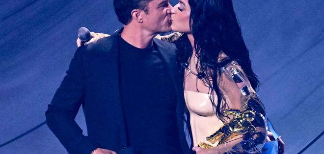 Katy Perry: Το σχόλιο για τη viral φωτογραφία του Orlando Bloom με την Kim Kardashian