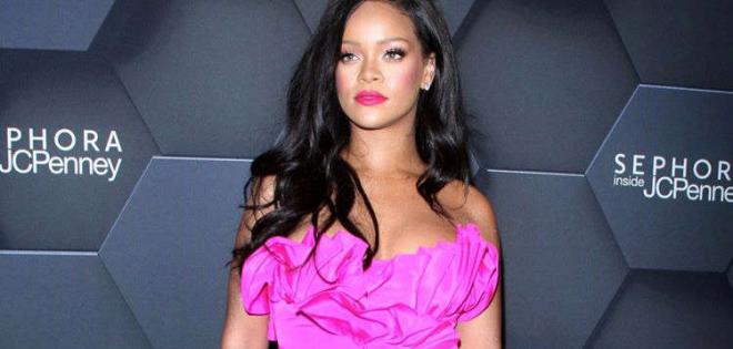 Η Rihanna στο κλαμπ των δισεκατομμυριούχων