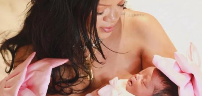 Μητέρα για τρίτη φορά η Rihanna: Έφερε στον κόσμο την πρώτη της κόρη, το όνομα που της έδωσε