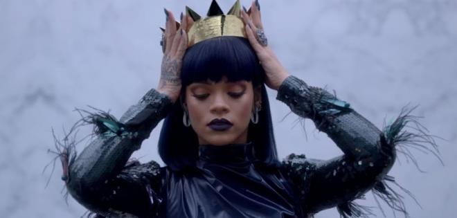 Το «Love On The Brain» της Rihanna έφτασε τα 2 ΔΙΣΕΚΑΤΟΜΜΥΡΙΑ streams στο Spotify.