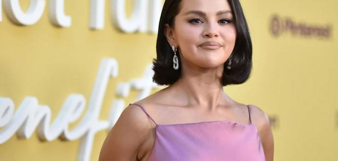 Selena Gomez: «Οι νέοι πρέπει να κάνουν διαλείμματα από τα social media -Ο κόσμος δεν είναι μια οθόνη»