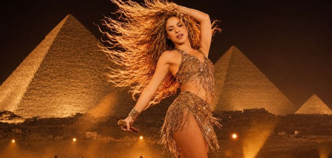 Η Shakira στις Πυραμίδες: Επιστροφή σχεδόν 20 χρόνια μετά!