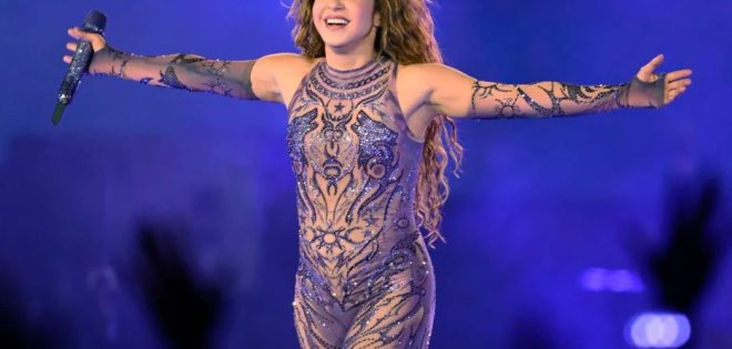Η Shakira σπάει το ρεκόρ στο Zócalo του Μεξικού με 400.000 θεατές