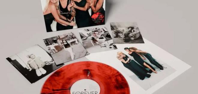 Οι Spice Girls παρουσιάζουν την 25η επετειακή έκδοση του «Forever»