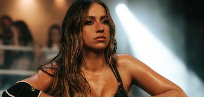 Η Tate McRae απέκτησε το πρώτο της Top 10 single
