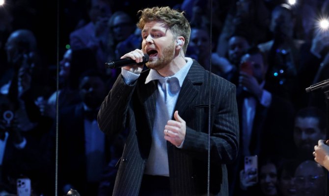 Ο Alex Warren θα είναι εμφανιστεί στα BRIT Awards 2026