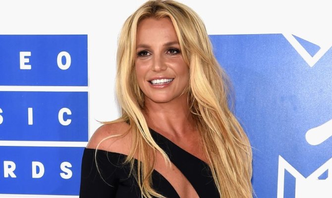 Britney Spears: Πούλησε ολόκληρο τον μουσικό της κατάλογο 