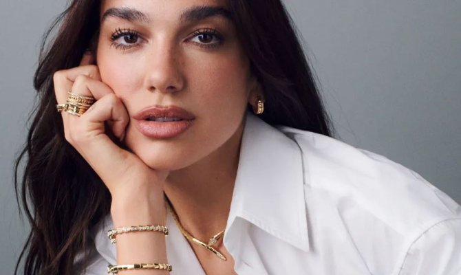 H Dua Lipa είναι η νέα brand ambassador της Bulgari