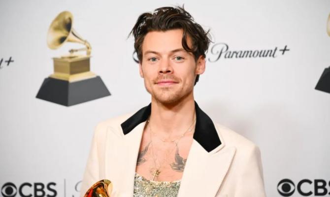 Ο HARRY STYLES ΕΠΙΣΤΡΕΨΕ ;