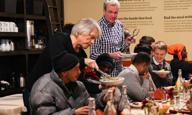 Τιμητική διάκριση για το φιλανθρωπικό του έργο έλαβε ο Jon Bon Jovi