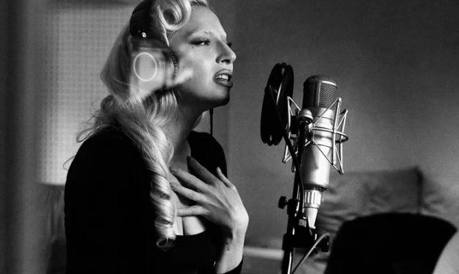 Η Lady Gaga θέλει να διαδώσει την αγάπη σε μια εποχή που «οι άνθρωποι υποφέρουν» 