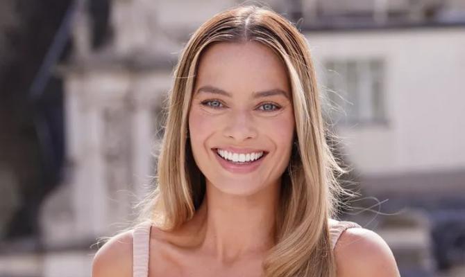 Η Margot Robbie απαντά στις φήμες για την ταινία της Kylie Minogue