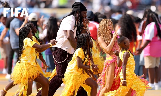 SHAKIRA: Παραλίγο να διώξουν τη χορευτική της ομάδα Ghetto Kids από το γήπεδο