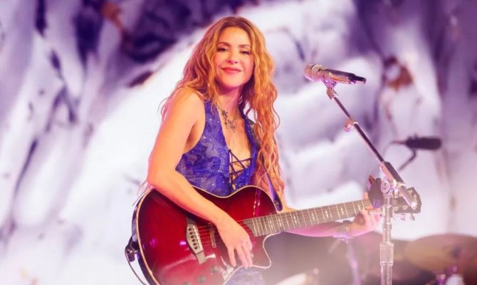 Η Shakira συνεργάζεται με τη FIFA για τη διάθεση 500.000 δολαρίων προς υποστήριξη των πληγέντων από τον σεισμό στη Βενεζουέλα