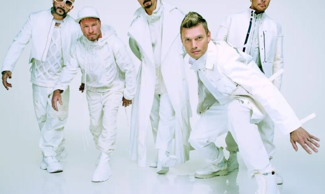Οι Backstreet Boys «προσεύχονται» να αποφύγουν τους τραυματισμούς