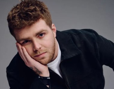 Alex Warren: Νόμιζα ότι η καριέρα μου είχε τελειώσει