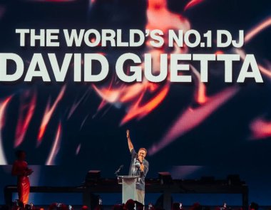Ο DAVID GUETTA ΑΝΑΔΕΙΧΘΗΚΕ Ο ΝΟ 1 DJ ΣΤΟΝ ΚΟΣΜΟ ΓΙΑ 6Η ΦΟΡΑ