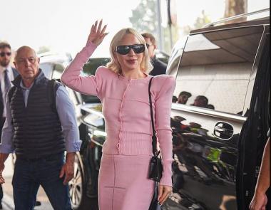 Η Lady Gaga εμφανίζεται στο Μιλάνο για να γυρίσει τον μυστηριώδη ρόλο της στο Devil Wears Prada 2