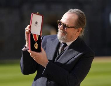Ο Gary Oldman έγινε «Σερ» 
